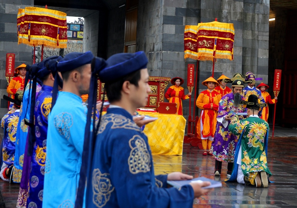 Độc đáo tái hiện lễ ban lịch đầu năm mới của vua Nguyễn - 7 Độc đáo tái hiện lễ ban lịch đầu năm mới của vua Nguyễn - 7