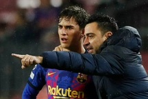 Barcelona bị dồn vào "cửa tử", HLV Xavi vẫn nói cứng
