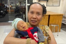 Người phụ nữ ở TPHCM gửi bé sơ sinh cho bà bán nước rồi bỏ đi