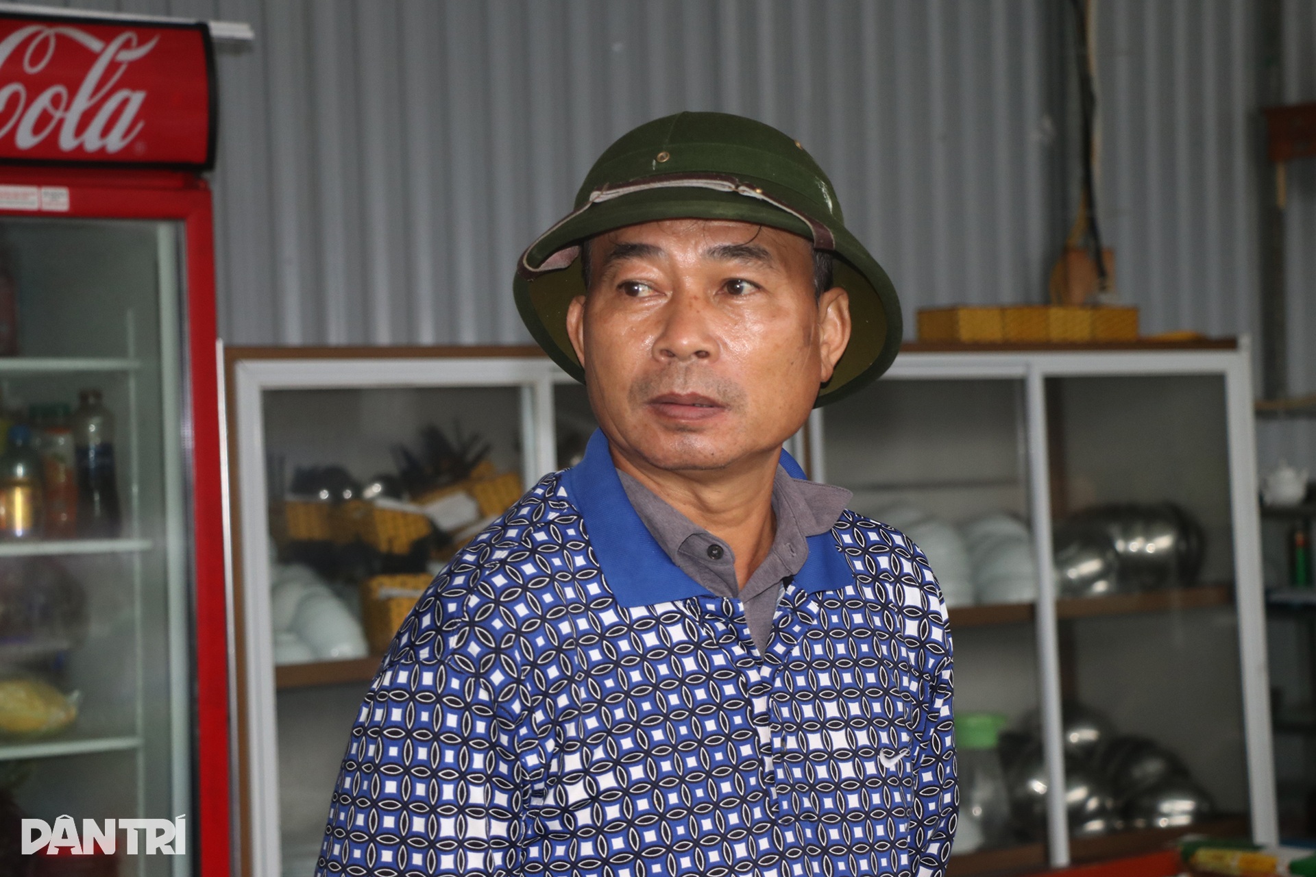 Gió bão Kajiki khiến chủ nhà hàng ở Cửa Lò trắng tay - 8 Gió bão Kajiki khiến chủ nhà hàng ở Cửa Lò trắng tay - 8