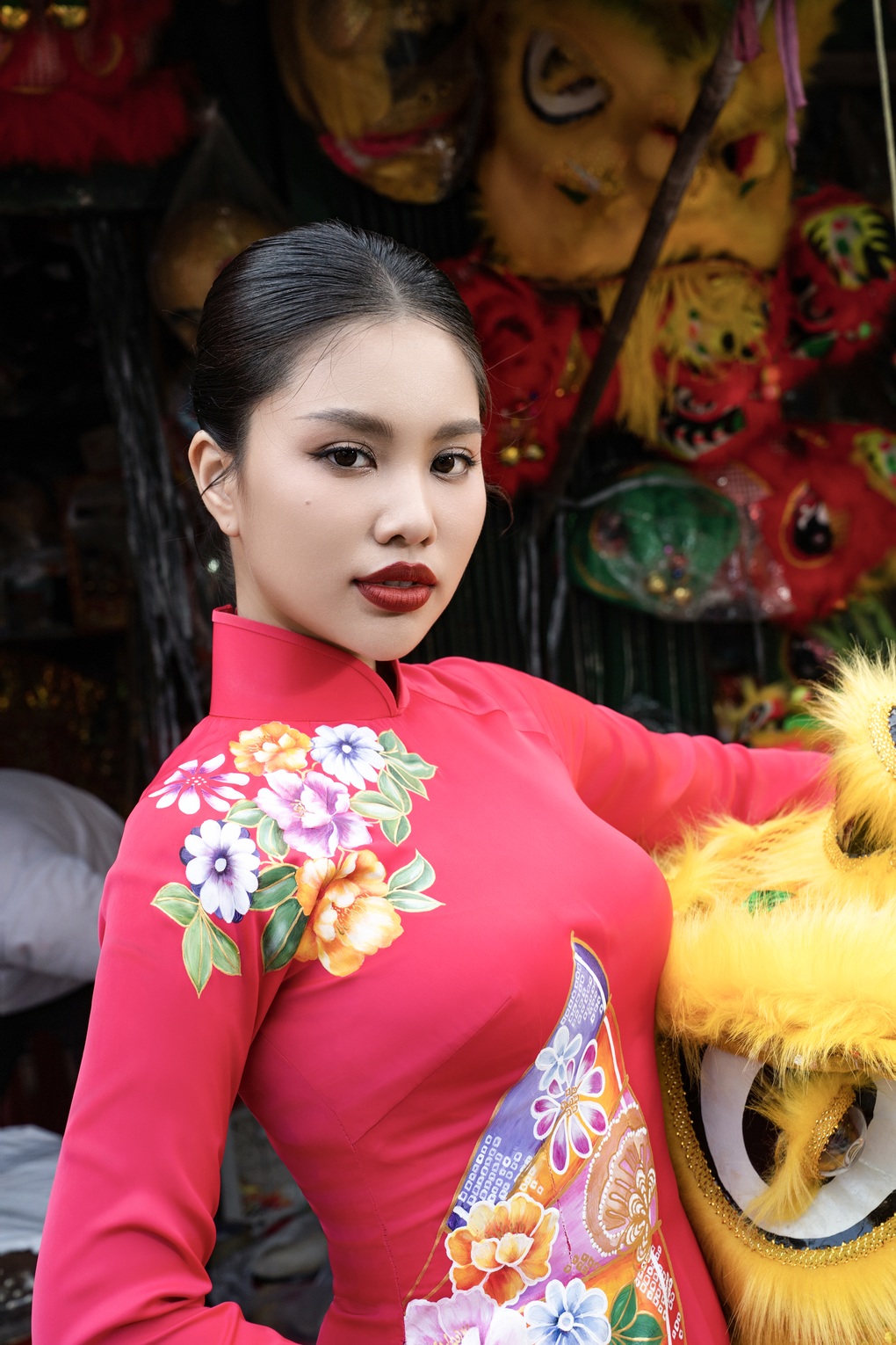Top 5 Hoa hậu Đại dương Việt Nam thả dáng với áo dài mừng xuân Giáp Thìn - 8 Top 5 Hoa hậu Đại dương Việt Nam thả dáng với áo dài mừng xuân Giáp Thìn - 8