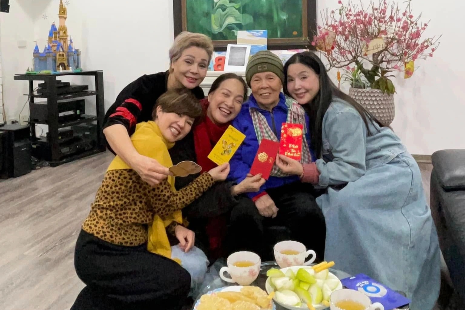 NSƯT Chiều Xuân, Khánh Huyền xúc động kể về NSND Phạm Thị Thành - 2