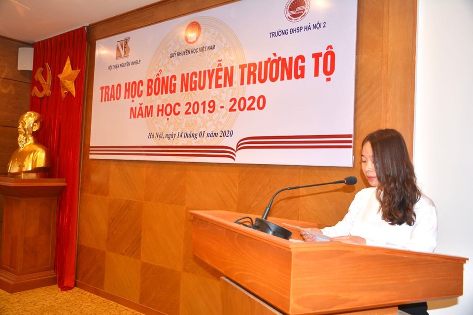 20 sinh viên tiêu biểu tiếp tục nhận học bổng Nguyễn Trường Tộ - 3 20 sinh viên tiêu biểu tiếp tục nhận học bổng Nguyễn Trường Tộ - 3