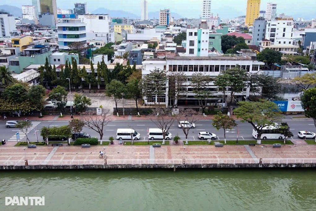 Khu đất vàng nhìn ra sông Hàn được đấu giá khởi điểm gần 900 tỷ đồng - 1 Khu đất vàng nhìn ra sông Hàn được đấu giá khởi điểm gần 900 tỷ đồng - 1