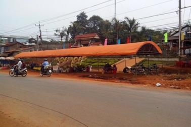 Phó Chủ tịch Hội LHPN xã bị đánh giữa chợ!