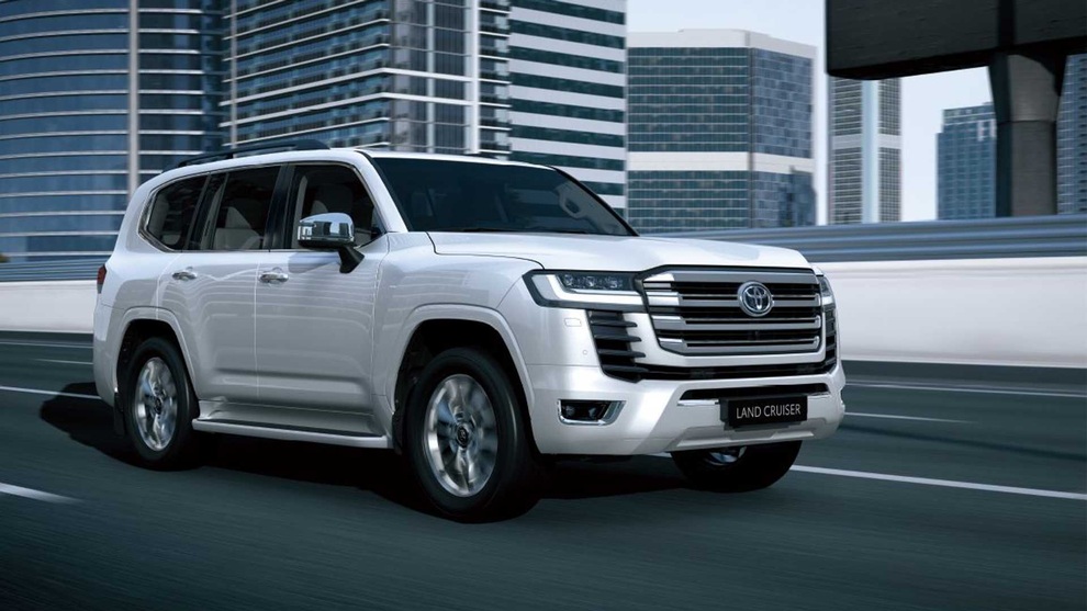 Toyota nói gì về việc cấm khách mua Land Cruiser bán lại xe? - 2 Toyota nói gì về việc cấm khách mua Land Cruiser bán lại xe? - 2