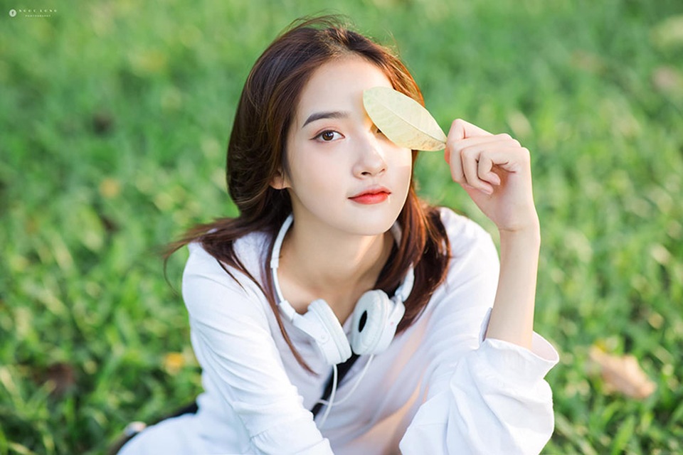 Nữ sinh 10X có nét đẹp trong trẻo, thích làm bạn với chiếc kim sợi chỉ - 1 Nữ sinh 10X có nét đẹp trong trẻo, thích làm bạn với chiếc kim sợi chỉ - 1