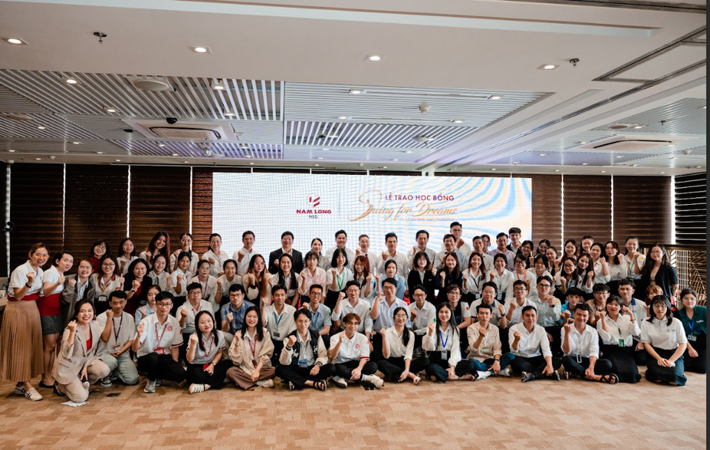 Tập đoàn Nam Long trao 64 suất học bổng, tổng giá trị 640 triệu đồng - 1 Tập đoàn Nam Long trao 64 suất học bổng, tổng giá trị 640 triệu đồng - 1