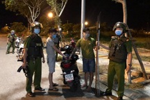 Công an nổ súng chỉ thiên truy bắt nhóm thanh niên dùng dao đánh nhau