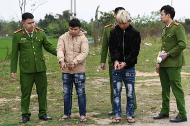 4 thanh niên liều lĩnh chặn đường, cướp tài sản lúc rạng sáng