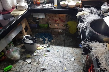 Truy tìm nhóm thanh niên hành hung chủ quán ăn vì không được phục vụ trước