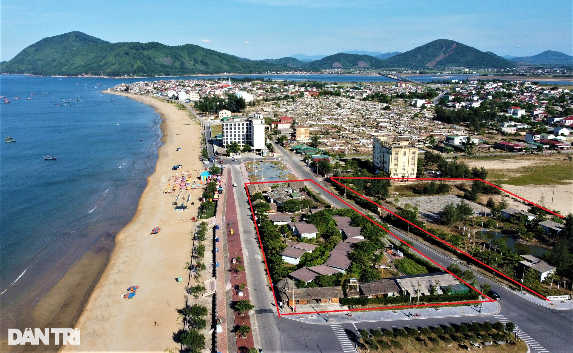 Cảnh nhếch nhác tại khu du lịch trăm tỷ cạnh bãi biển đẹp nhất Hà Tĩnh - 1