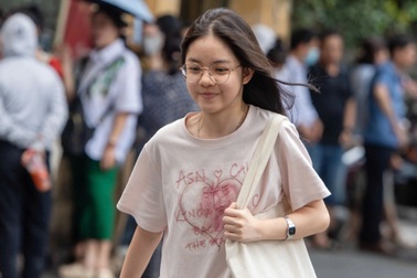 Điểm thi, điểm chuẩn Trường THPT chuyên Ngoại ngữ