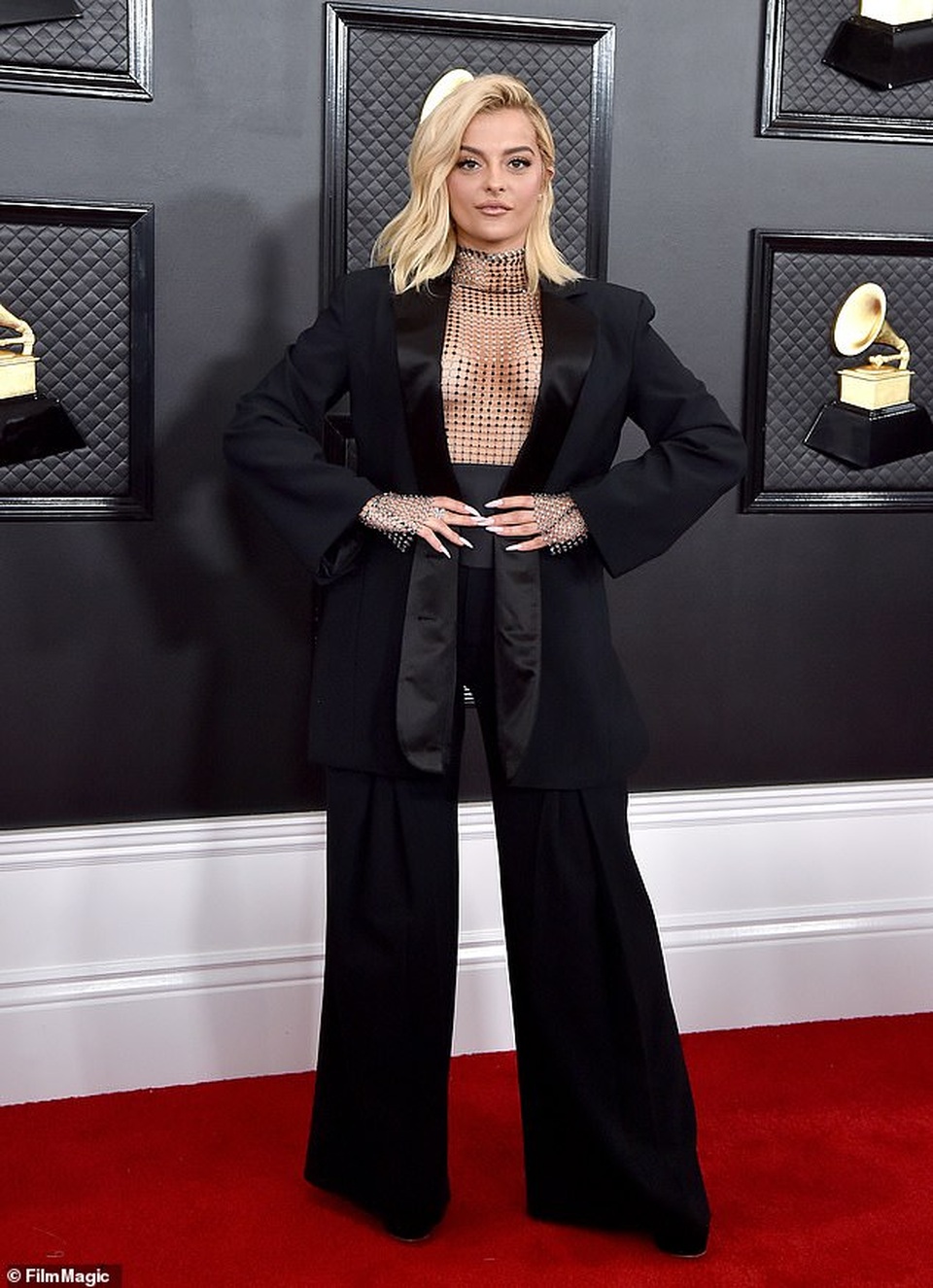 Bebe Rexha lộ dáng đẫy đà khi diện bikini - 8 Bebe Rexha lộ dáng đẫy đà khi diện bikini - 8