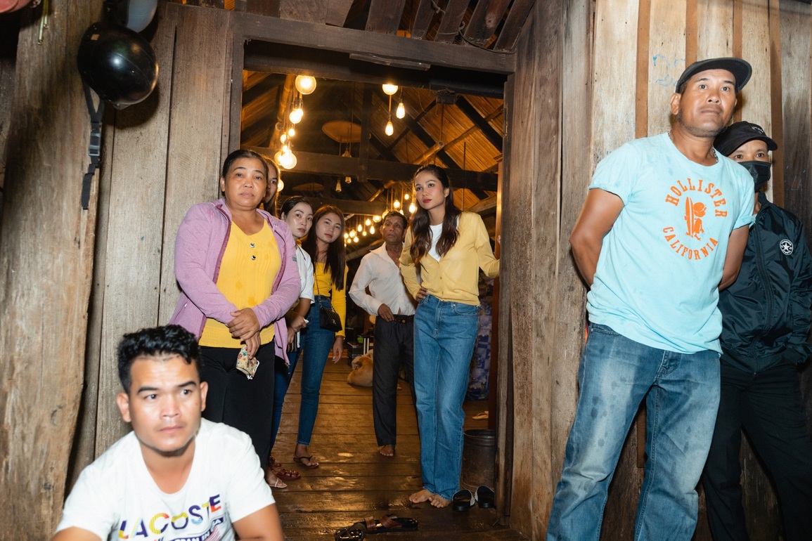 HHen Niê: Mẹ hốt hoảng gọi điện hỏi tôi làm gì mà bị đánh - 1