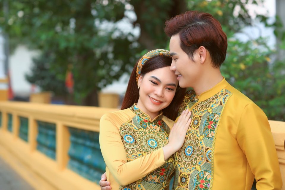 MC VTV nhiều năm cay khóe mắt vì trực Tết, các con chỉ gặp bố trên sóng truyền hình - 9 MC VTV nhiều năm cay khóe mắt vì trực Tết, các con chỉ gặp bố trên sóng truyền hình - 9