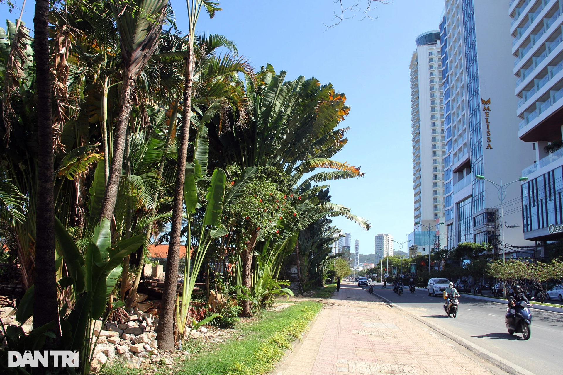 Đang tháo dỡ khu nghỉ mát khủng chắn biển ở Nha Trang - 9 Đang tháo dỡ khu nghỉ mát khủng chắn biển ở Nha Trang - 9