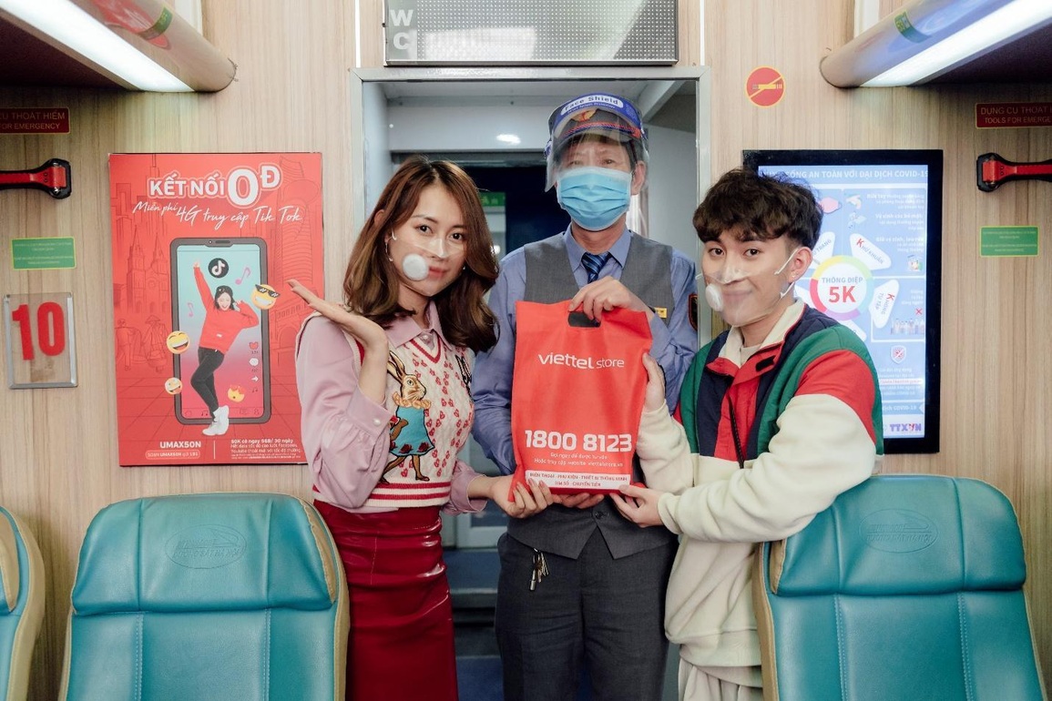 Hành trình 36h livestream kết nối giá trị hiện đại và truyền thống trên tàu SE5 - 2 Hành trình 36h livestream kết nối giá trị hiện đại và truyền thống trên tàu SE5 - 2