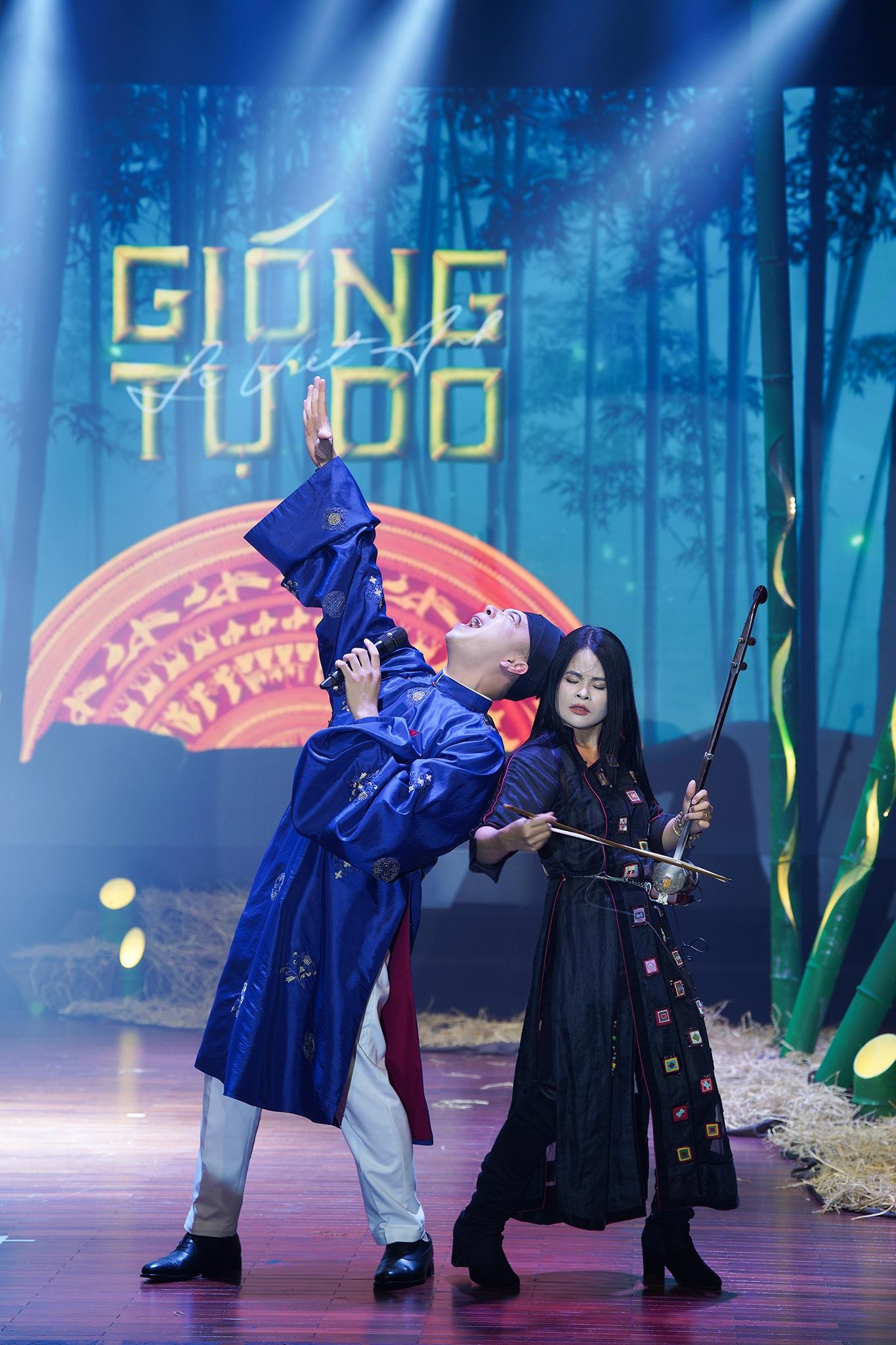 Lê Việt Anh mang hơi thở rock vào dân gian đương đại - 2