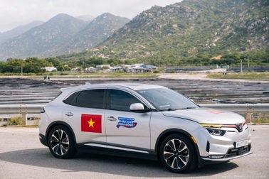 Từ đam mê khám phá đến trải nghiệm an tâm cùng VinFast VF 8