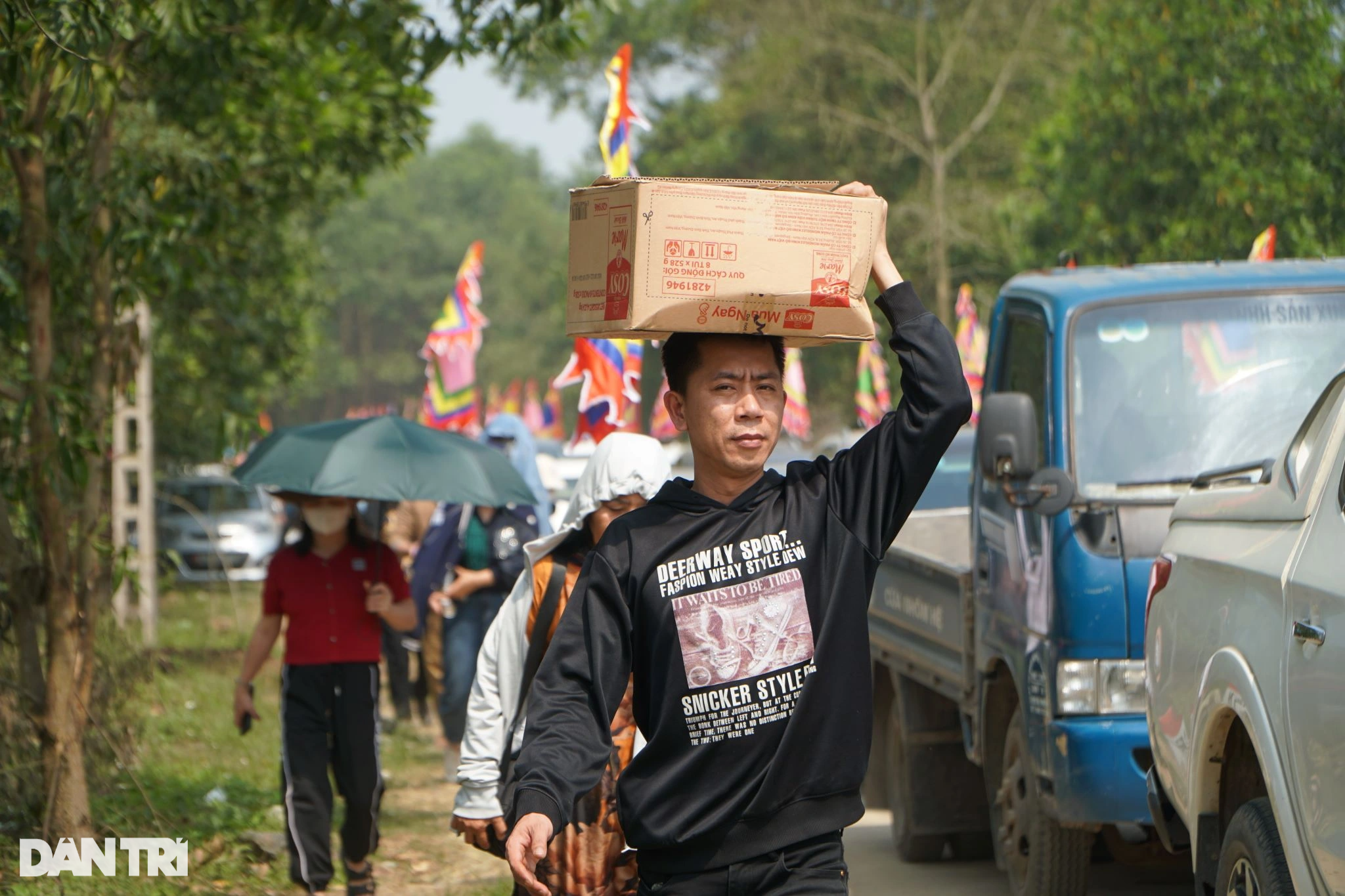 Đền Nưa - Am Tiên đông nghịt trong ngày mở cổng trời - 3