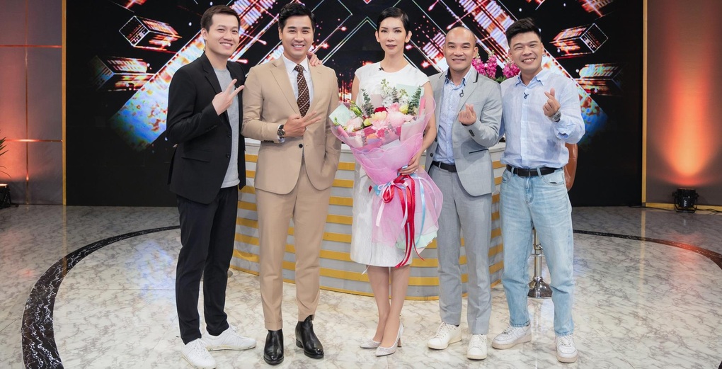 Đĩa khoai lang luộc se duyên vợ chồng siêu mẫu Xuân Lan - 2 Đĩa khoai lang luộc se duyên vợ chồng siêu mẫu Xuân Lan - 2