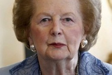 “Bà đầm thép” Thatcher nhập viện