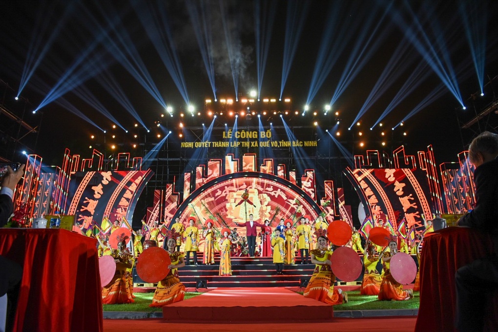 Lễ công bố Nghị quyết thành lập thị xã Quế Võ - 1 Lễ công bố Nghị quyết thành lập thị xã Quế Võ - 1