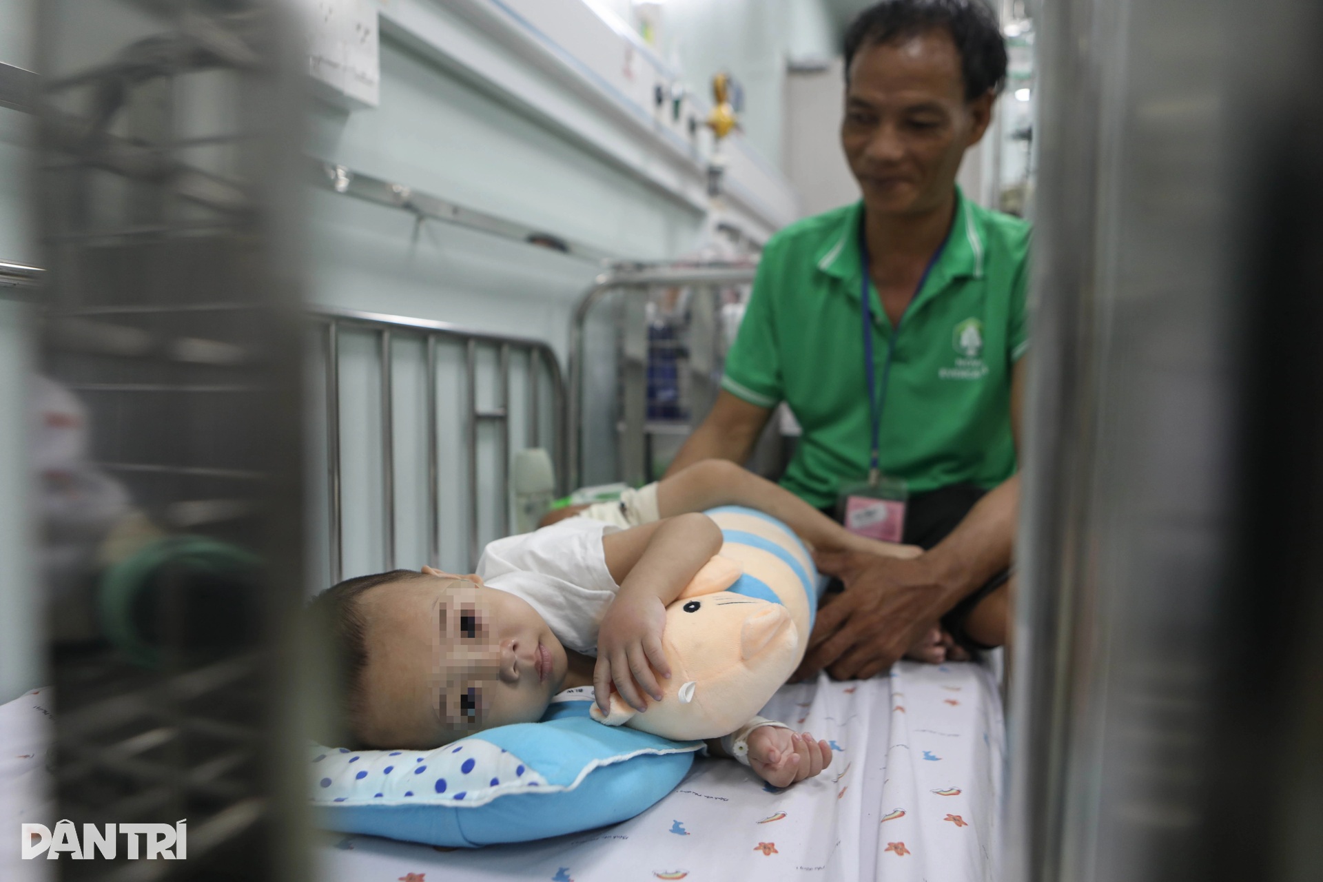 Hàng loạt người lớn, trẻ em ở TPHCM nhập viện vì đe dọa sốc sốt xuất huyết - 6 Hàng loạt người lớn, trẻ em ở TPHCM nhập viện vì đe dọa sốc sốt xuất huyết - 6