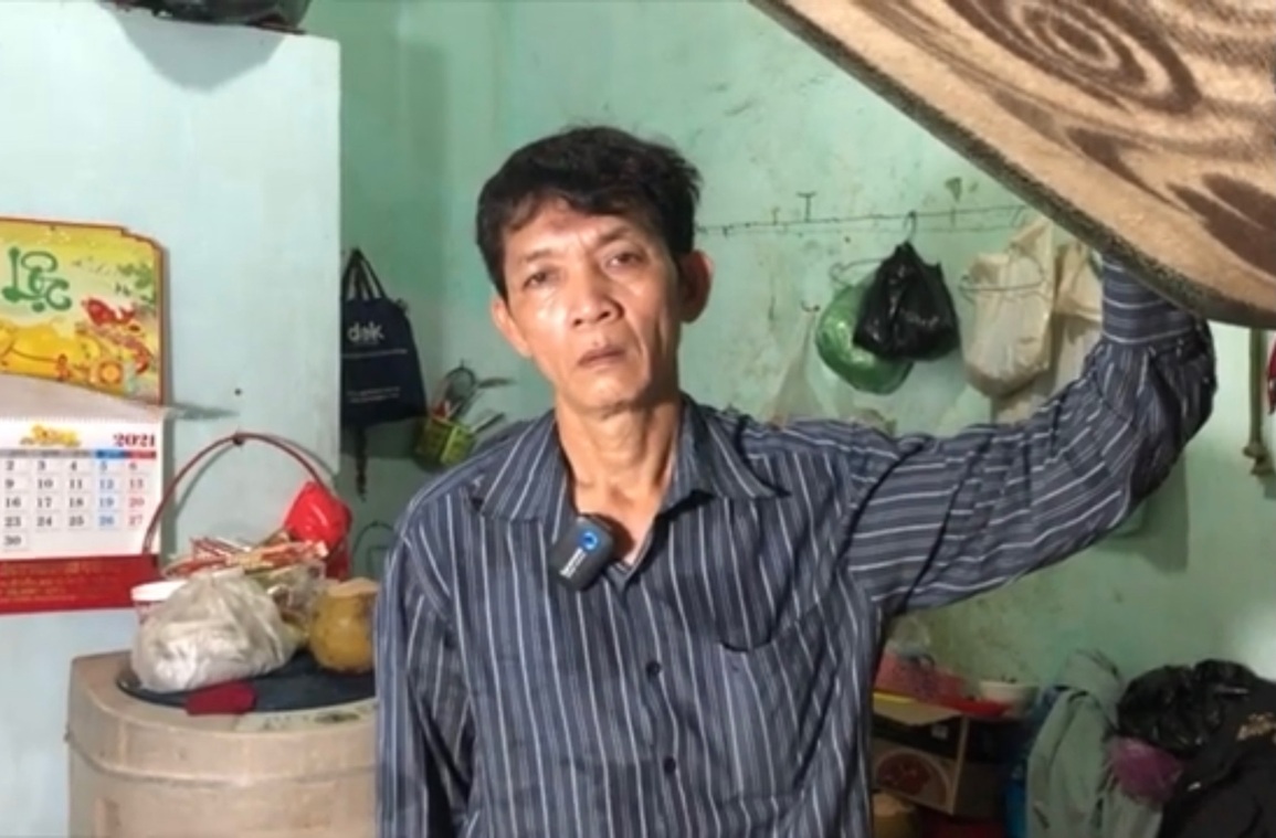 Vợ chê chồng nghèo bỏ đi, con trai 5 tuổi theo bố đi bán trái cây mưu sinh - 6 Vợ chê chồng nghèo bỏ đi, con trai 5 tuổi theo bố đi bán trái cây mưu sinh - 6