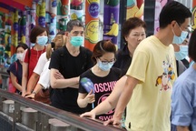 Số ca Covid-19 tăng kỷ lục, các hình mẫu chống dịch cũng "thất thủ"