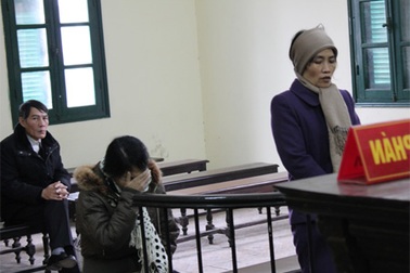 Tự nhận là con nuôi phó chủ tịch nước, lừa “chạy” sổ đỏ 