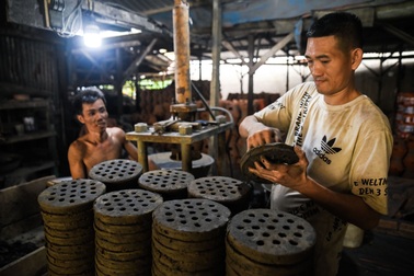 Bên trong xưởng nặn "ông Táo" cuối cùng ở TPHCM