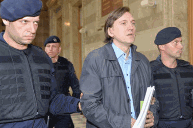 Cuộc săn lùng trùm sát thủ mê nghệ thuật