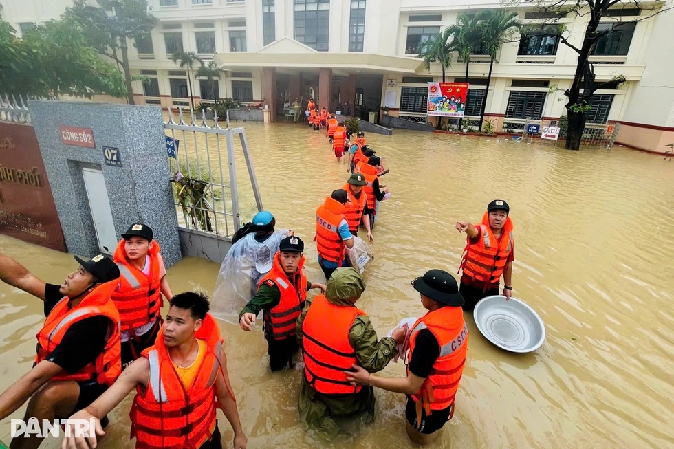 Chuyên gia phân tích mức độ bất thường của đợt mưa lũ lịch sử ở miền Trung - 5