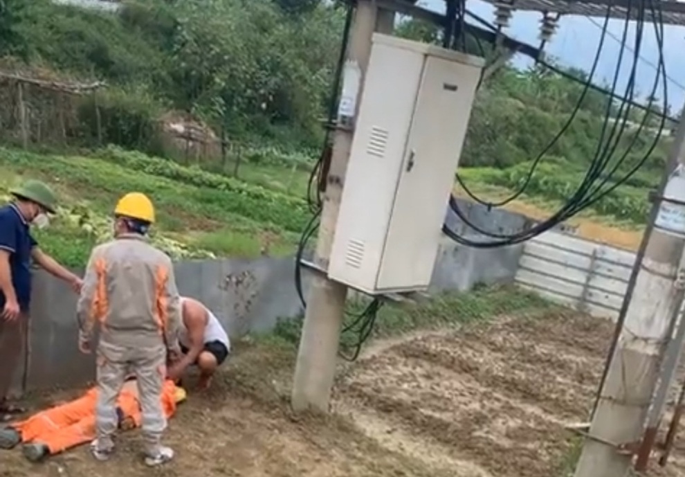 Cắt trộm dây cáp điện, bị điện phóng ngã xuống đất tử vong - 1 Cắt trộm dây cáp điện, bị điện phóng ngã xuống đất tử vong - 1