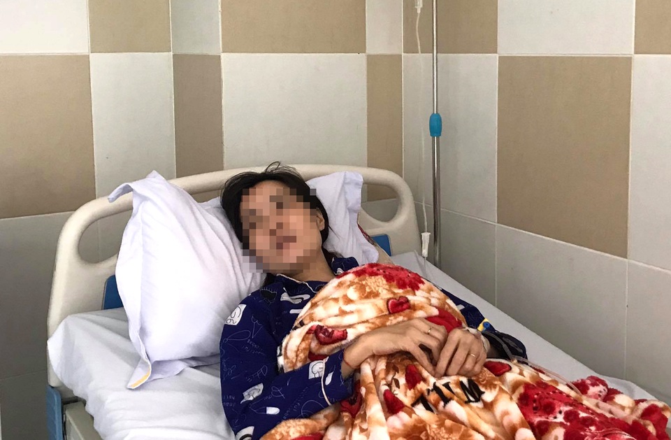 Chủ cửa hàng quần áo bị đánh đập, ném bom xăng vào nhà - 3 Chủ cửa hàng quần áo bị đánh đập, ném bom xăng vào nhà - 3
