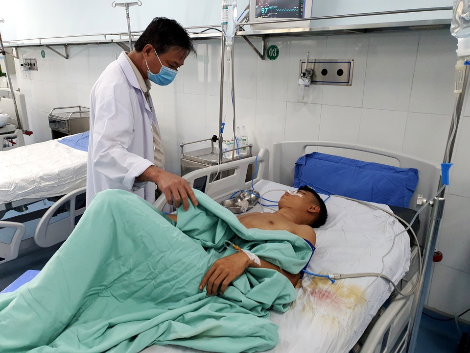 Bắt khẩn cấp 2 đối tượng liên quan vụ dùng súng hoa cải bắn người - 2 Bắt khẩn cấp 2 đối tượng liên quan vụ dùng súng hoa cải bắn người - 2