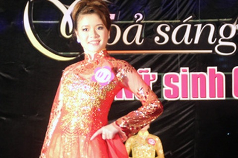 Tỏa sáng nữ sinh Công nghiệp 2012