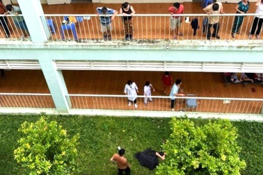 Nam thanh niên 23 tuổi nhảy lầu bệnh viện