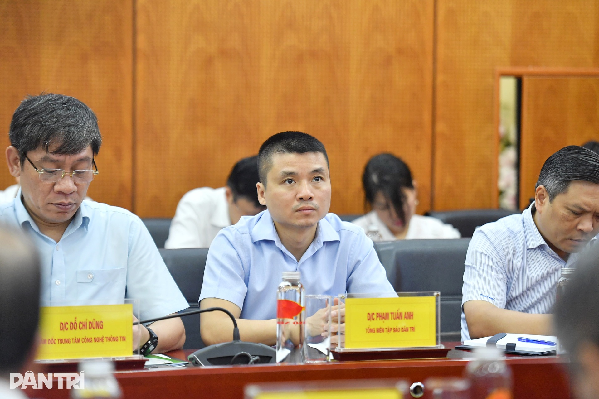 Tiên phong đưa cán bộ về tỉnh, Bộ trưởng nhấn mạnh tinh thần người Nội vụ - 3 Tiên phong đưa cán bộ về tỉnh, Bộ trưởng nhấn mạnh tinh thần người Nội vụ - 3