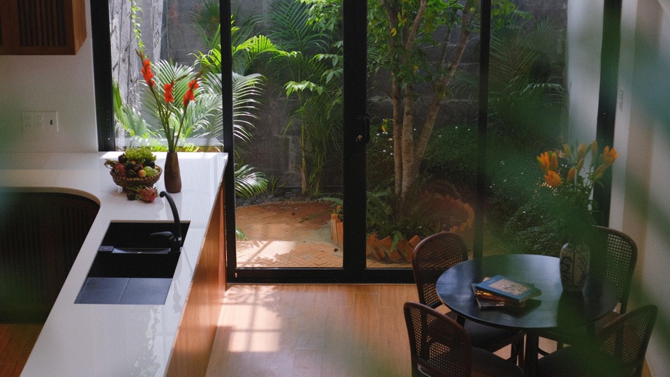 Tám khu vườn bậc thang ẩn trong ngôi nhà phố của gia đình ở Nha Trang - 8