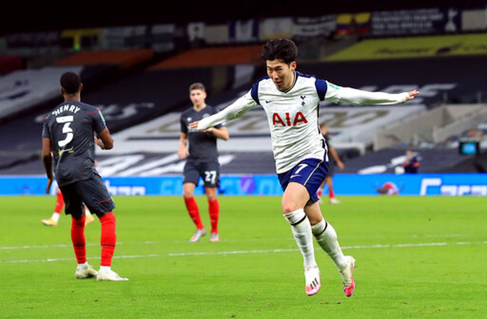 Tottenham vào chung kết Carabao Cup, Mourinho vẫn chưa hài lòng - 1 Tottenham vào chung kết Carabao Cup, Mourinho vẫn chưa hài lòng - 1