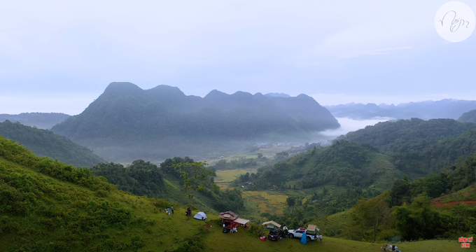 Anh em gọi nhau đi săn mây ở Lũng Vân &quot;nóc nhà&quot; của xứ Mường - Ảnh 6.