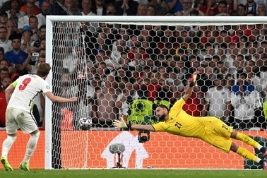 Chuyên gia: "Tuyển Anh cần tập đá luân lưu khi đối đầu Slovakia"