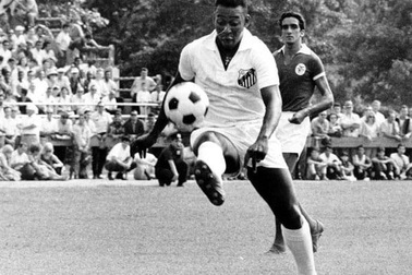Sự thật về con số 1283 bàn thắng, "Vua bóng đá" Pele có thực sự vĩ đại?