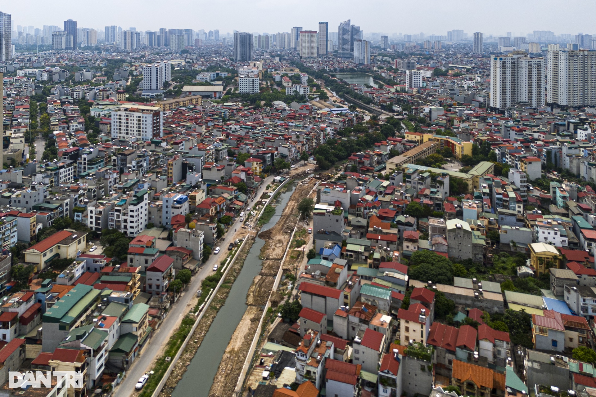 Dự án hơn 7.400 tỷ đồng chậm tiến độ ở Hà Nội, người dân khổ vì rác và bụi - 1