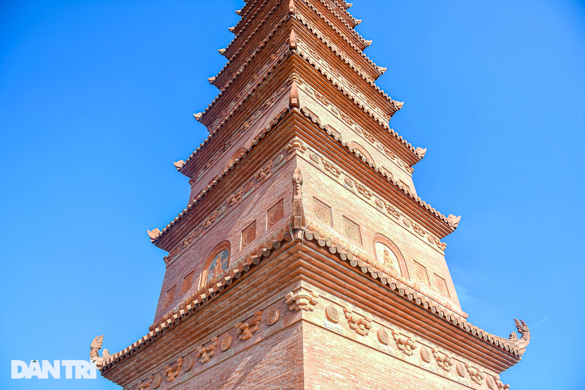 The first famous landmark tower with 9 floors in Hai Phong - 6