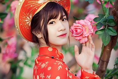 Nữ sinh có gương mặt "đẹp tựa diễn viên Hàn" khoe ảnh đón xuân
