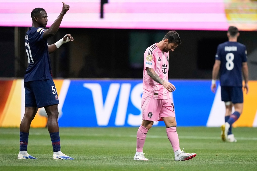 Lionel Messi bị phát hiện đấm trộm đối thủ, CĐV vô cùng bức xúc - 3 Lionel Messi bị phát hiện đấm trộm đối thủ, CĐV vô cùng bức xúc - 3